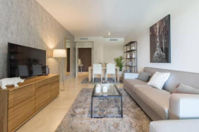 LUXURY HOLIDAY RESORT POOLS TENNIS WIFI MARBELLA, Estepona